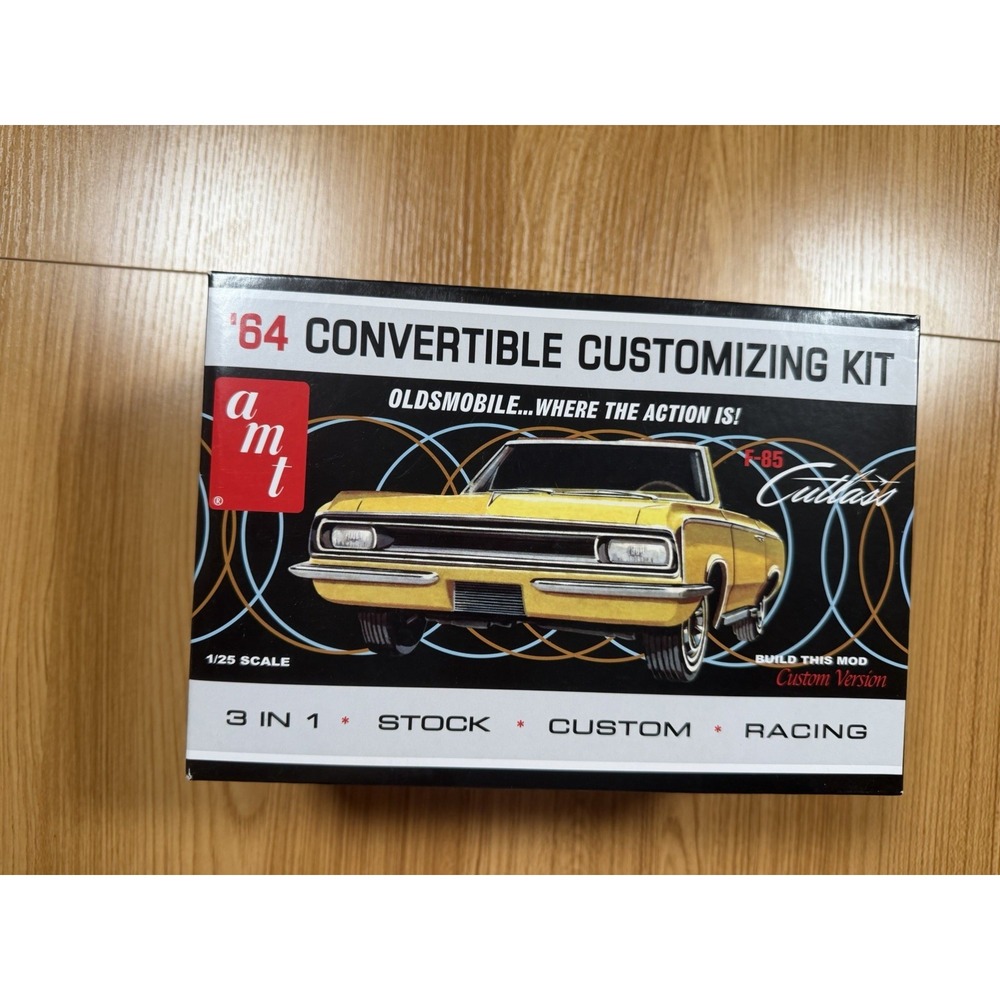 AMT '64 Oldsmobile Cutlass F-85 Convertible 3 in 1 Model Kit 1/25 READ !!!